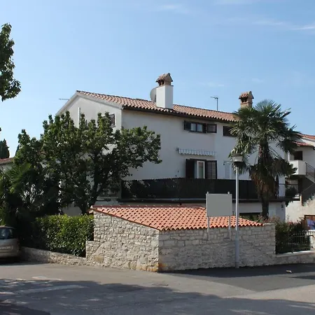 With A Parking Space Novigrad - 7121 Novigrad (Istria)