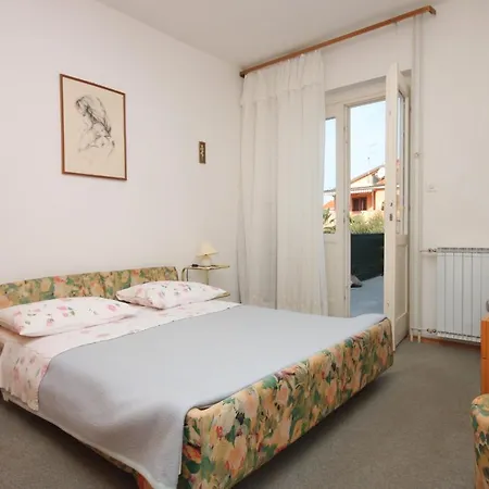 Lägenhet With A Parking Space Novigrad - 7121 *