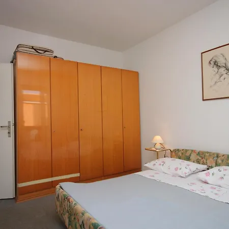 Lägenhet With A Parking Space Novigrad - 7121