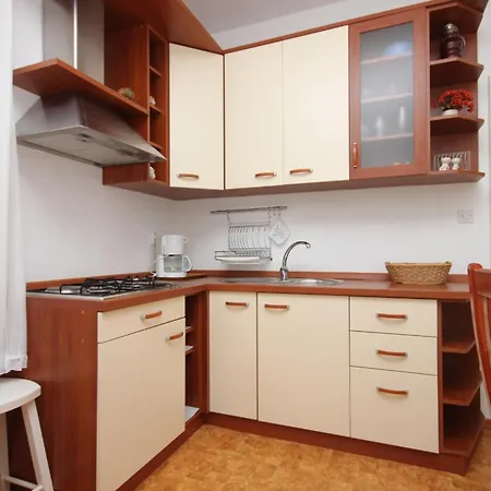 With A Parking Space Novigrad - 7121 Lägenhet Novigrad Istria