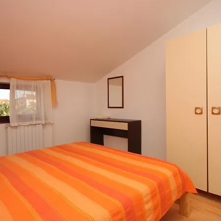 With A Parking Space Novigrad - 7121 *