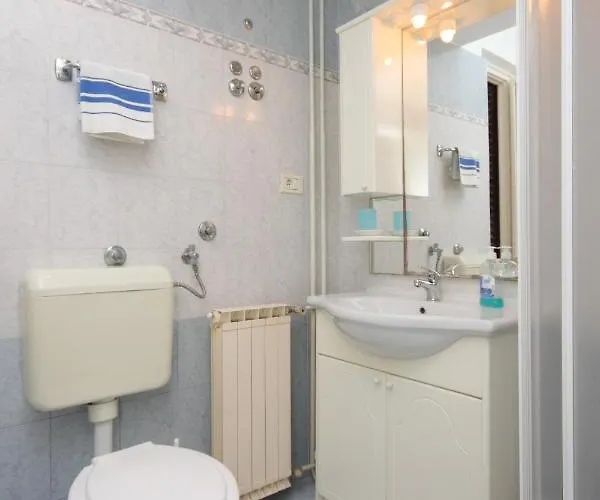 With A Parking Space Novigrad - 7121 Novigrad Istria